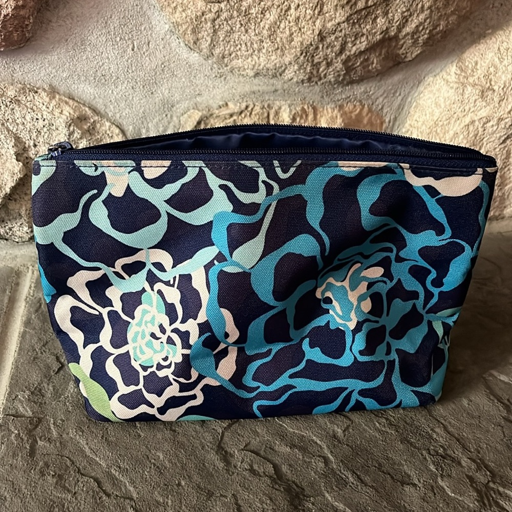 Vera Bradley Makeup Bag - Picture 3 of 4